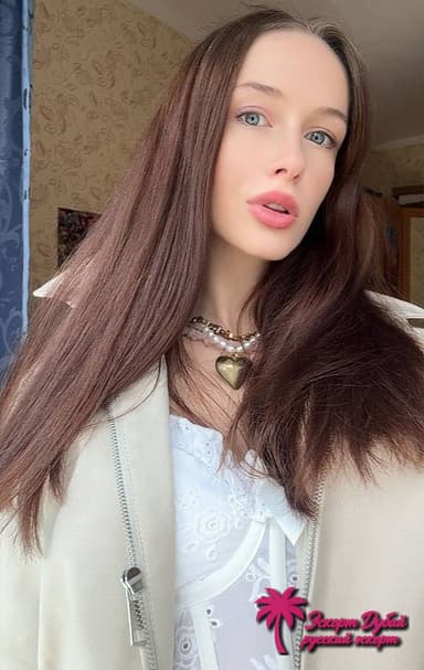 Тринити, 24 года — фото 3 из 6: голубые глаза, рост 166 см, каштановые волосы