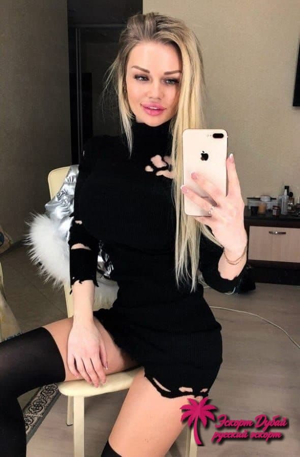 Анжелла, 27 лет — фото 5 из 5: светлые волосы, спортивное телосложение, европейка
