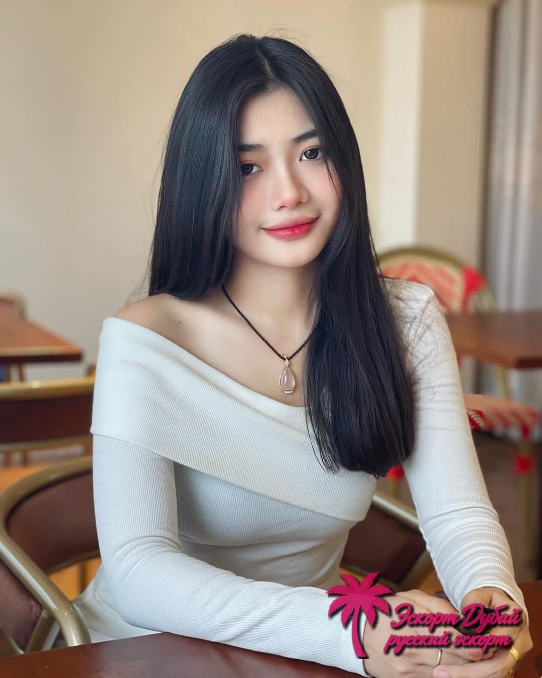 Диана, 25 лет — фото 3 из 6: чёрные волосы, стройное телосложение, азиатка