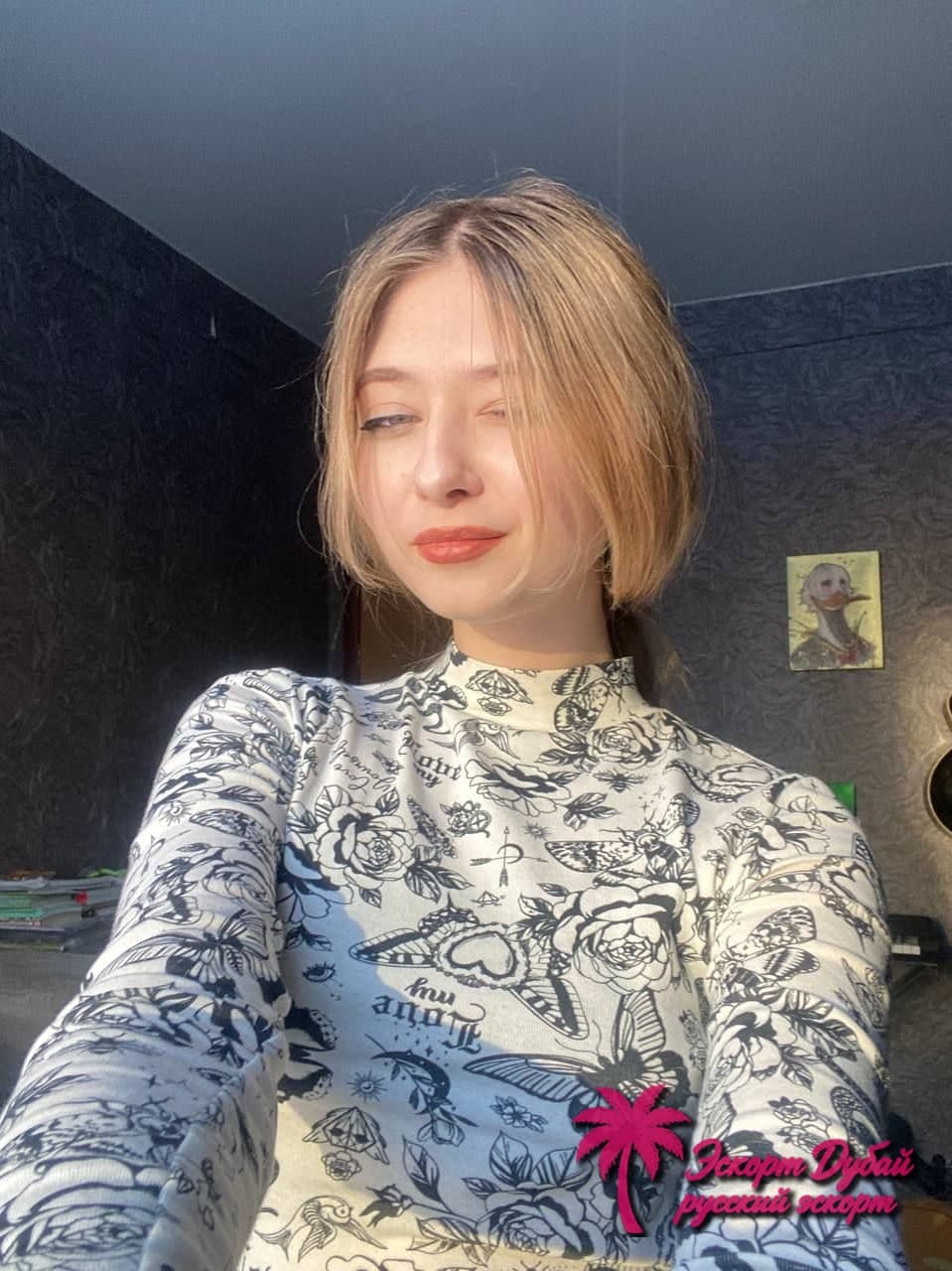 Unknown_156, 23 года, рост 163 см, светлые волосы, стройное телосложение — фото 2 из 4