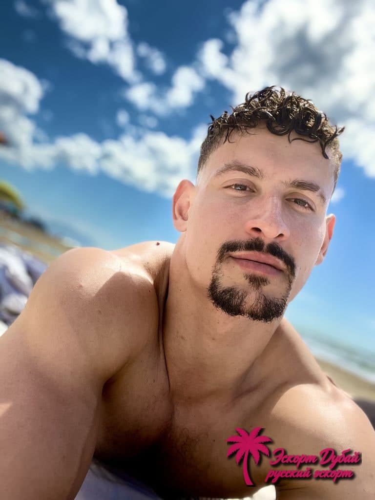 Aaronbucker, 32 года, плотное телосложение, европеец, карие глаза — фото 1 из 4