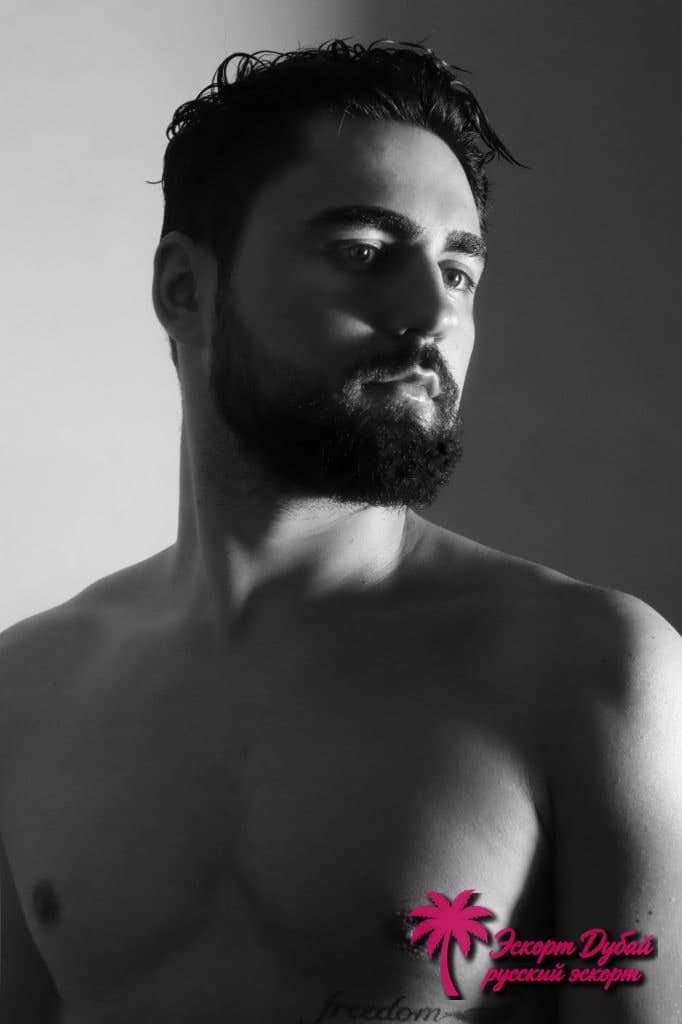 фото 4 из 6: Alexknightxl, 29 лет, чёрные волосы, плотное телосложение, европеец