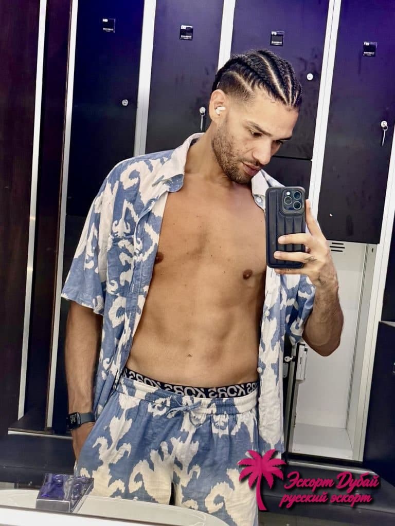 фото 5 из 6: Andrewtoplatinn, 28 лет, чёрные волосы, спортивное телосложение, латиноамериканец