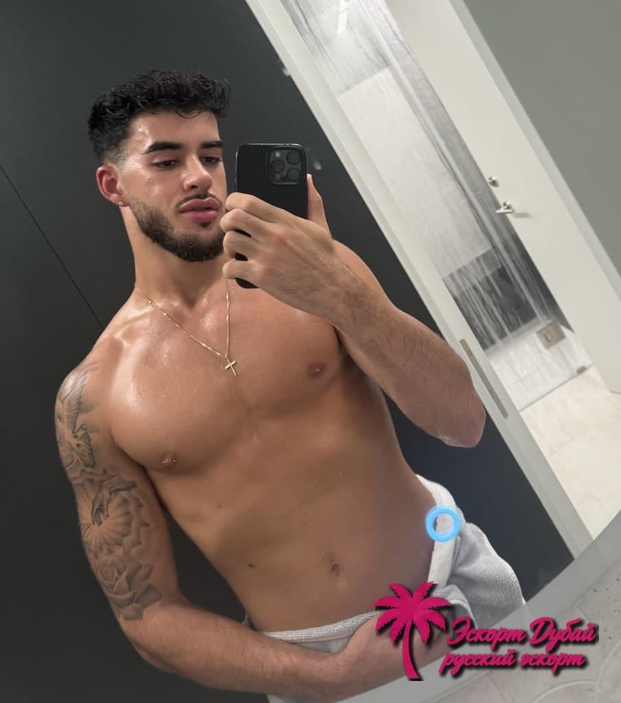 Dannyhotboyx, 24 года, рост 185 см, светлые волосы, спортивное телосложение — фото 1 из 6