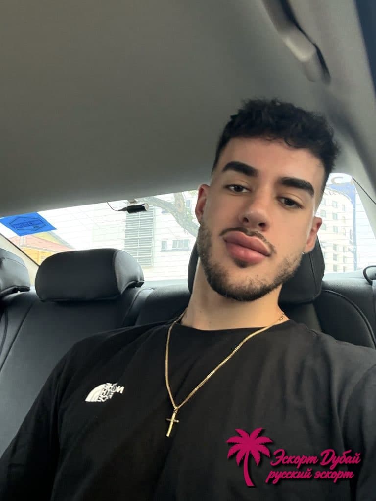 Dannyhotboyx, 24 года, спортивное телосложение, европеец, карие глаза — фото 3 из 6