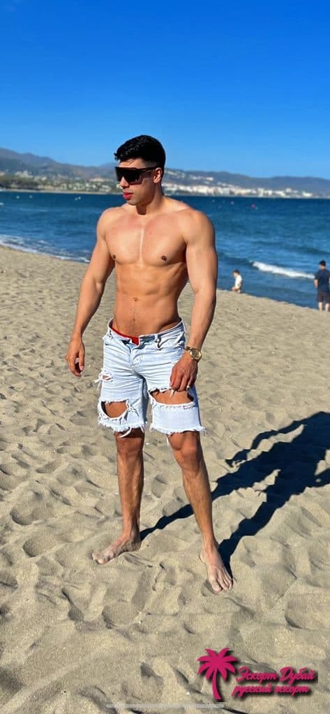 Eduardorodriguez, 28 лет — фото 2 из 6: спортивное телосложение, латиноамериканец, карие глаза