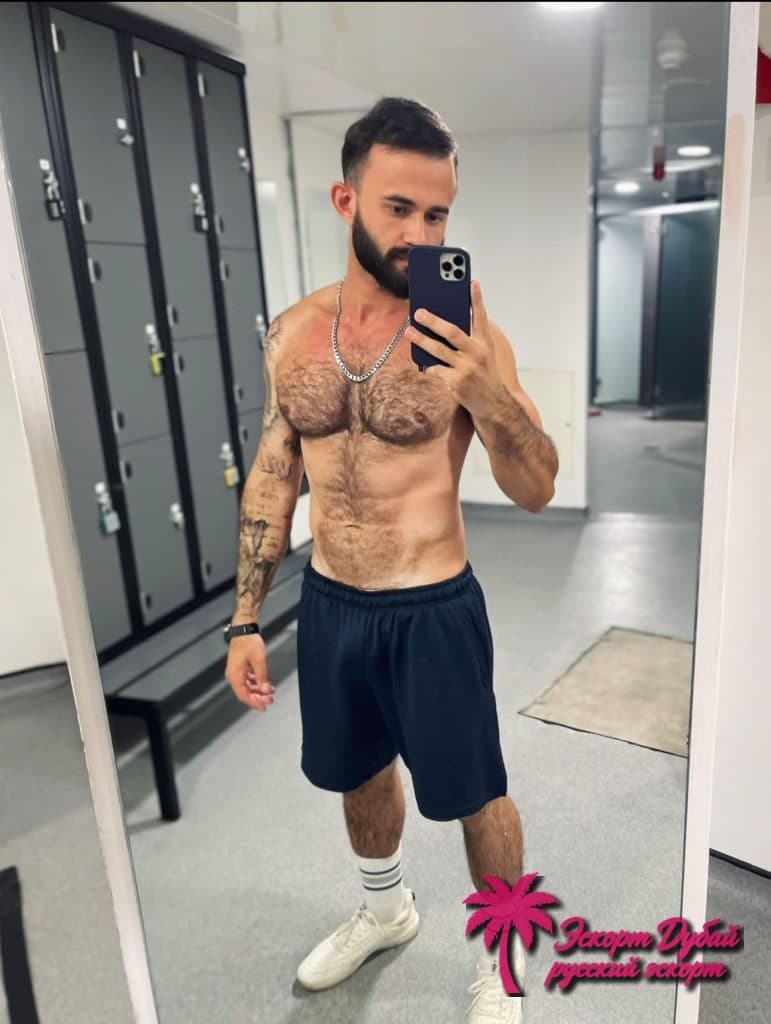 Tarso_topxl, 34 года — фото 1 из 7: чёрные волосы, плотное телосложение, латиноамериканец