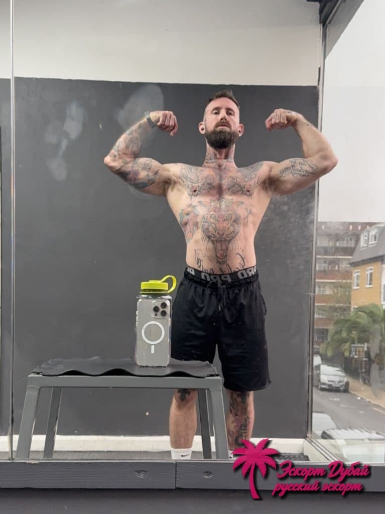 Troydanielsxxx, 36 лет — фото 4 из 6: каштановые волосы, плотное телосложение, европеец